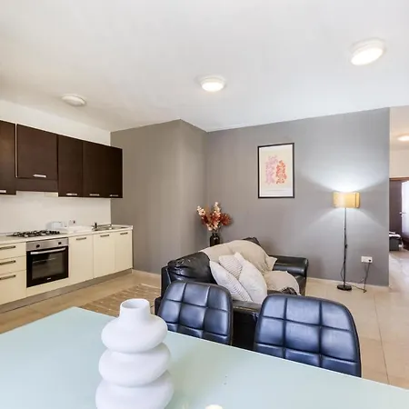 Spacious Central 2Br, Just Off Uni & Hospital & Wifi By 360 Estates Msida Exterior photo
