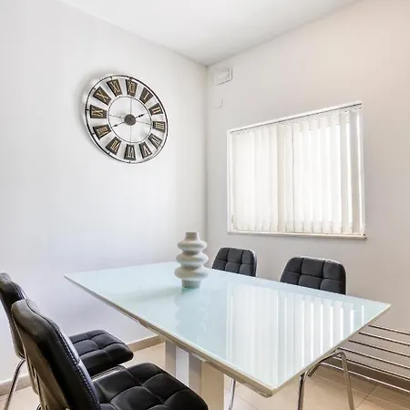 Spacious Central 2Br, Just Off Uni & Hospital & Wifi By 360 Estates Msida Exterior photo