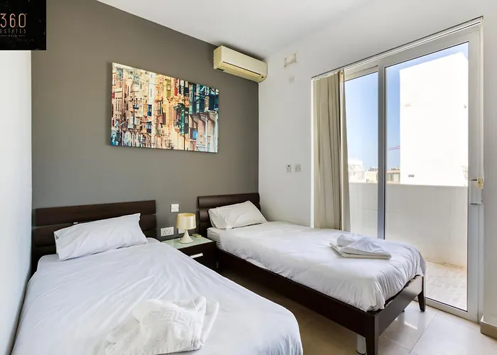 Spacious Central 2Br, Just Off Uni & Hospital & Wifi By 360 Estates