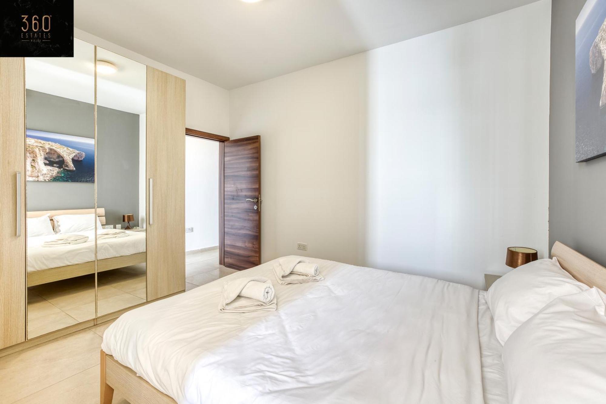 Spacious 2br, Just Off Uni & Hospital & Wifi By 360 Estates * Msida